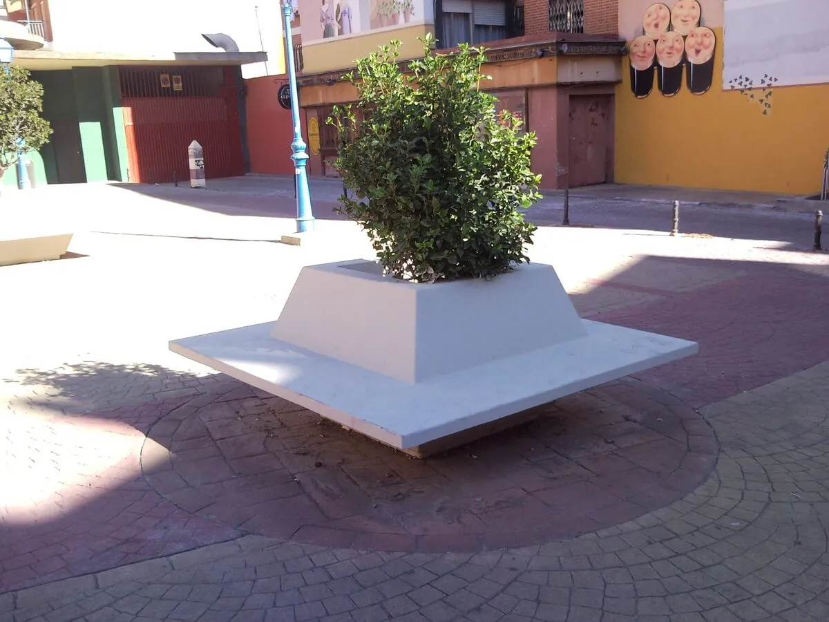 jardinera fibra de vidrio plaza